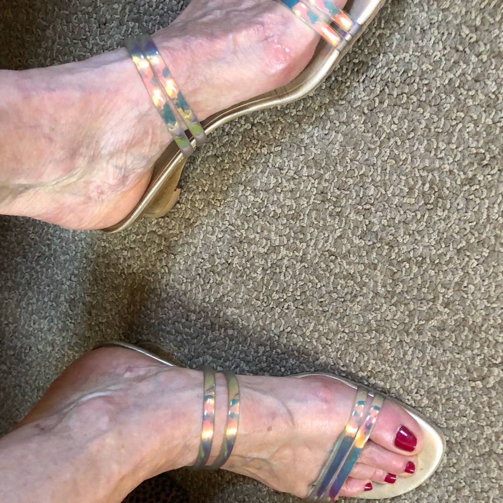 Cute Stuart Weitzman sandals! - Picture 2 of 8